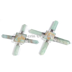 Générateur de guérison de pyramide d'aventurine verte Reiki - Product Image 1