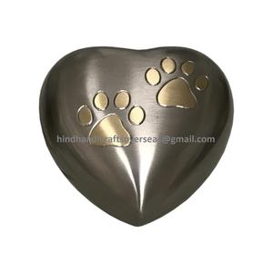 Neuf chaud gravés dorés en forme de cœur pour animaux domestiques, en laiton gris, répulsif pour crinière, pour chat et chien, fournitures d'anniversaire, fait à la main en inde - Product Image 3