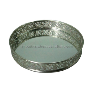 Bandeja de servicio de diseño contemporáneo Bandeja de espejo de metal de diseñador Bandeja de decoración de espejo redonda dorada muy demandada - Product Image 4