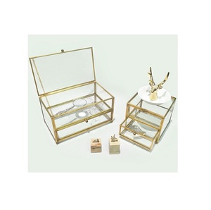 Boîte à bijoux rectangulaire en verre et laiton - Product Image 6