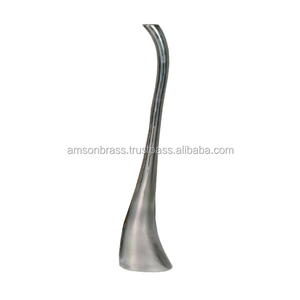 Vases à fleurs décoratifs uniques pour la décoration, vase de conception différente, finitions nickelées, vase à fleurs en métal - Product Image 2