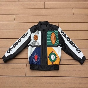 เสื้อแจ็คเก็ตกันลมสำหรับผู้ชาย ชุดกีฬา กันน้ำ พิมพ์ลายดิจิทัล บริการ OEM ตัดเย็บอัตโนมัติ ประดับลูกปัด โพลีเอสเตอร์ 100% - Product Image 1