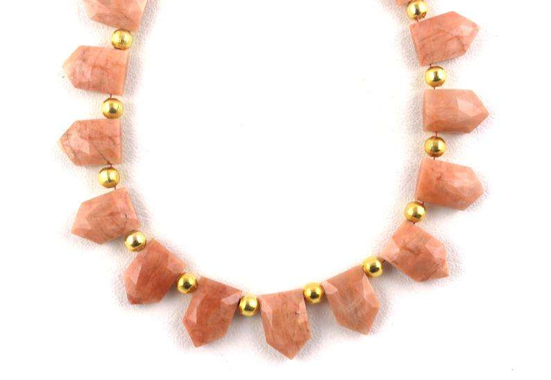 สีส้มอ่อน