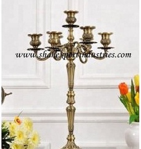 เชิงเทียนอะลูมิเนียมชุบทอง5แขนสำหรับวางในบ้านลายดอกไม้งานเลี้ยงอาหารค่ำที่เป็นทางการที่กลางโต๊ะโลหะวัสดุ - Product Image 2