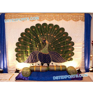 Toile de fond de paon brodé lourd, toile de fond de paons dansants brodés à la main de mariage, décors de scène de mariage - Product Image 1