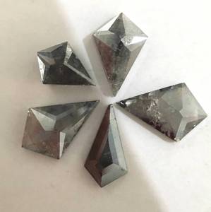 Diamantes Sueltos Naturales de Sal y Pimienta en Forma de Cometa y Forma Antigua, de 0.50 a 1.00 Quilates - Product Image 1