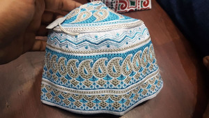 Chapeau Kufi Omani Premium pour Hommes |   Prière islamique et vêtements de tous les jours - Product Image 4