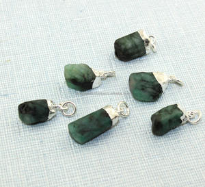 Connecteur de pierre d'émeraude naturelle en argent, galvanoplastie, composants de créateur, connecteur d'anneau de saut à boucle unique, vente en gros - Product Image 2