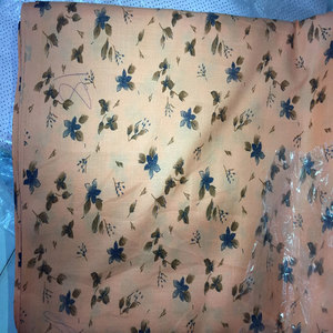 Tissu de conception de fleurs mélangées tissu de coton polyester tissu de chemise de conception de couleur imprimée - Product Image 2