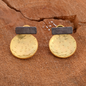 Boucles d'oreilles à la mode rétro deux tons petit laiton avec placage or pour cadeau fête fiançailles ou anniversaire bijoux - Product Image 2