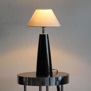 Saishwari โคมไฟตั้งโต๊ะไฟฟ้าทำด้วยมือสีดำเงาสไตล์วินเทจไม้ MDF ทรงรีทำด้วยมือโคมไฟบ้านสำนักงานของขวัญแปลกใหม่ - Product Image 3