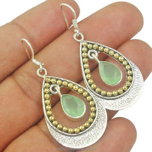 Fournisseur en gros de boucles d'oreilles en forme de poire calcédoine verte pierres précieuses boucles d'oreilles bijoux pour cadeau d'anniversaire - Product Image 1