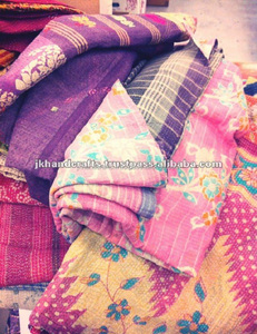 ผ้านวมวินเทจทำด้วยมือ - Product Image 1