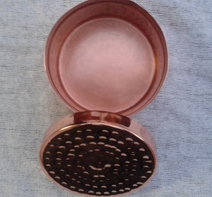 ภาชนะเทียนตอกทองแดงบริสุทธิ์ 100% พร้อมฝาปิดและคุณภาพระดับพรีเมียมขวดเทียนขี้ผึ้งถั่วเหลืองผู้ผลิตของอินเดีย - Product Image 4