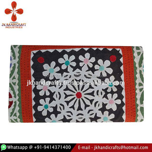 Wholesale Beautiful Applique Design Floral Cotton Quilt - Product Image 2