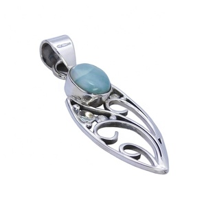 Pendentif Charmant en Argent Sterling 925 Plaqué Rhodium avec Pierre Précieuse Larimar Taille Émeraude Sertie en Bezel, Bijou Fin Vintage, Meilleures Ventes - Product Image 1