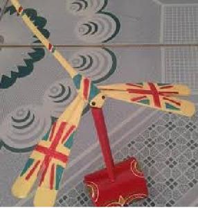 Libélula de bambú hecha a mano de Vietnam/Ms Holiday - Product Image 3