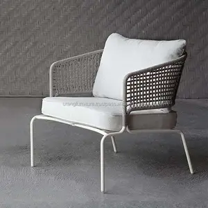 Fauteuil de jardin moderne de luxe en rotin tressé avec structure en métal thermolaqué pour projets hôteliers - Product Image 1