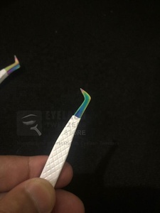 Pince à épiler à volume russe en acier inoxydable enduit de poudre blanche mate pointue durable prix de gros pince à cils - Product Image 5