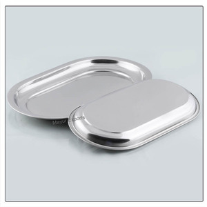 Bandeja de Servicio de Acero Inoxidable Práctica de Mayur Exports con Diseño Único de Cápsula, Fácil Acceso para Servir, Modelo 3096 - Product Image 2