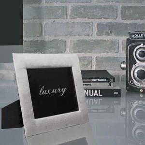 Cadre photo en soie thaïlandaise au design personnalisé Cadre photo carré gris en verre - Product Image 1