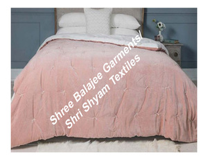 ผ้าห่มกำมะหยี่อินเดียสีชมพู ขนาดทวิน/ควีน/คิง ผ้าห่มควิลท์กำมะหยี่ลายก้อนกรวด งานแฮนด์เมด พิมพ์ลายบล็อก ผ้าคลุมเตียงแบบกลับด้านได้ ผ้าห่มคันธา - Product Image 1