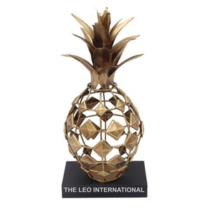 Hierro Acero Metal Mármol Base Piña Forma Escultura Estilo de lujo Hogar de lujo Acento Escultura decorativa - Product Image 1