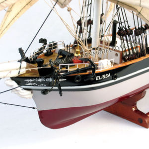 Bateau en bois ultraléger, modèle artisanal - Product Image 1