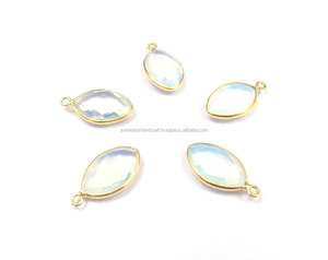 Fait à la main en argent Sterling blanc opale Quartz à la mode Vintage plaqué or lunette pierre de naissance Boho connecteur déclaration bijoux - Product Image 1