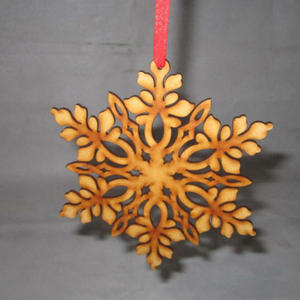 Adorno navideño de copo de nieve de madera con cinta roja, decoración navideña artesanal para decoración festiva del hogar - Product Image 1