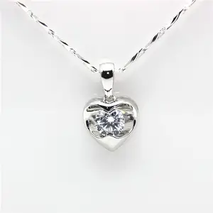 0.40 Carart en forme de coeur rond brillant diamant Solitaire pendentif en or blanc 14k diamant pendentif coeur pendentif