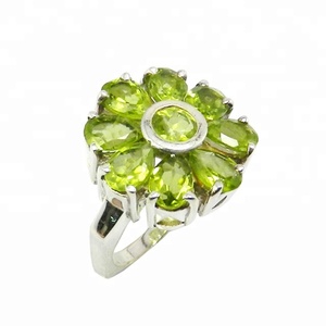 Genuine Green <b>Peridot</b> Gemstone Flower <b>Ring</b> Solid 925 Sterling Silver Eternity Vermeil Bezel Setting Fashion Silver Jewelry - Product Image 1