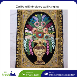 Zardozi Royal Jewel Tenture murale en tissu de luxe Article de décoration d'intérieur pour le style Instagram ou la décoration de la chambre et du jardin en pierre - Product Image 3