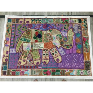 Tapisserie murale artisanale en patchwork d'éléphant, 40x60 pouces, coton, soie, brocart, broderie, décoration murale vibrante pour la maison - Product Image 1