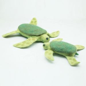 Jouets à mâcher feutrés à la main en laine de Nouvelle-Zélande pour chiens Jouets artisanaux écologiques pour animaux de compagnie du Népal Lot de 50 - Product Image 6