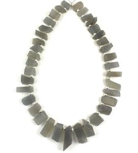 37 pièces pierre de lune grise naturelle pierres précieuses de qualité AAA perceuse latérale supérieure brute perles brutes en vrac pour la fabrication de bijoux grossiste indien - Product Image 3