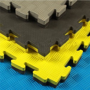 Colchonetas Tatami de Karate de Alta Densidad Impermeables de Espuma EVA Personalizables Tipo Puzzle para Artes Marciales y Ejercicio - Product Image 1