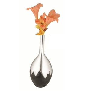Vase à fleurs en aluminium de haute qualité fabriqué en Inde avec base finie au nickel Style de luxe pour les occasions de mariage - Product Image 1