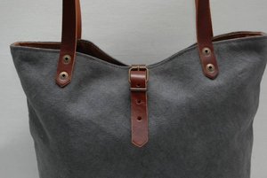 Bolso de mano para hombre y mujer, bolsa de lona encerada, impermeable, de poliéster, para gimnasio, Color carbón, Fondo de cuero con asas y cierres, LHB0006 - Product Image 5