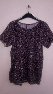 Ropa de Marca Excedente de Producción, Camiseta de Cuello Redondo para Mujer, Manga Corta, Pliegues Delanteros, Tejido de Punto, Informal, Estampado Floral de Verano, Transpirable y de Secado Rápido - Product Image 4