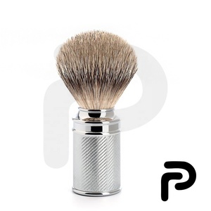 Blaireau de rasage en métal à manche noir avec les meilleurs poils de blaireau pour salon de coiffure et kit de toilettage pour hommes-Blaireau de rasage à long manche OEM - Product Image 5