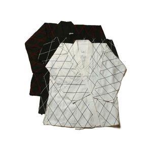 Équipement de compression Hapkido personnalisé de qualité supérieure, maillot de hockey professionnel en coton rouge et noir, disponible en ligne - Product Image 3