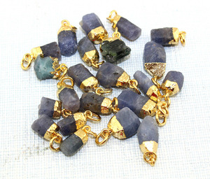 Pendentif à breloque en saphir bleu, connecteur de pierres précieuses, en or galvanisé, 16 à 22mm 24k, bijoux brut, vente en gros - Product Image 1