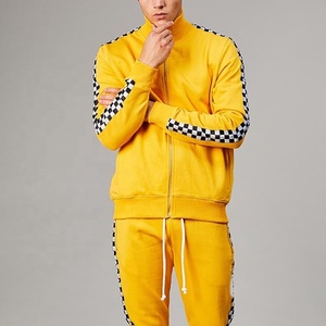 Ensemble de survêtements d'entraînement et de jogging personnalisables OEM pour hommes vente en gros de survêtements personnalisables - Product Image 1