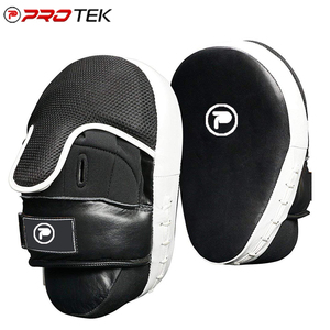 Auténticas y Duraderas Palas de Boxeo de Cuero Vacuno Protek Group of Industries Personalizables Cómodas Unisex para Entrenamiento - Product Image 6