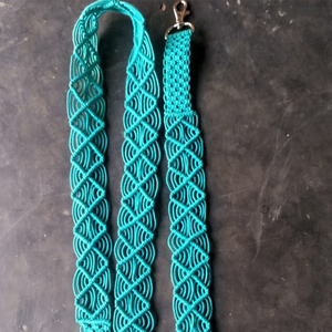 Correa de perro de macramé de lujo hecha a mano, Collar de mascota con logotipo personalizable, cuerda de algodón con decoración de remaches, patrón sólido para entrenamiento - Product Image 3