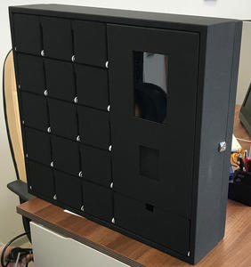 Casiers de gymnastique à approvisionnement direct Assemblé en acier et bois stratifié compact HPL avec système de verrouillage à clé électronique - Product Image 2