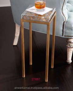 โต๊ะหินอ่อนเข้ามุมเหล็กสีทอง - Product Image 1