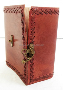 Journal de voyage vintage en cuir de taille B5 fait à la main avec serrure pour écrire des souvenirs personnels pour le bureau ou le cadeau - Product Image 4