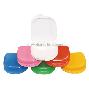 Pequeña caja dental de plástico de colores perlados duraderos Producto de higiene bucal multiusos - Product Image 1